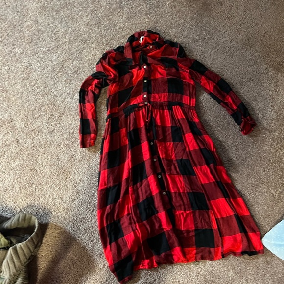 Maurice plaided dress in great condition worn once very cute! - Picture 3 of 4